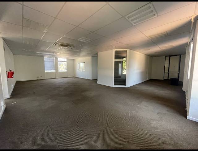 180M² OFFICE TO LET IN ROSEBANK
